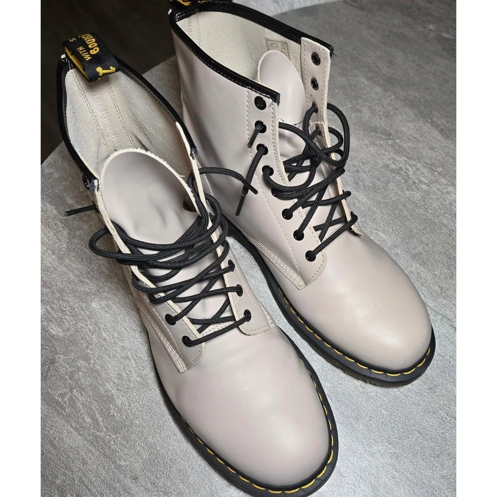 Dr. Martens 1460 Parchment Beige Leather 8-Eye Lace Up Boots Mens Size 14